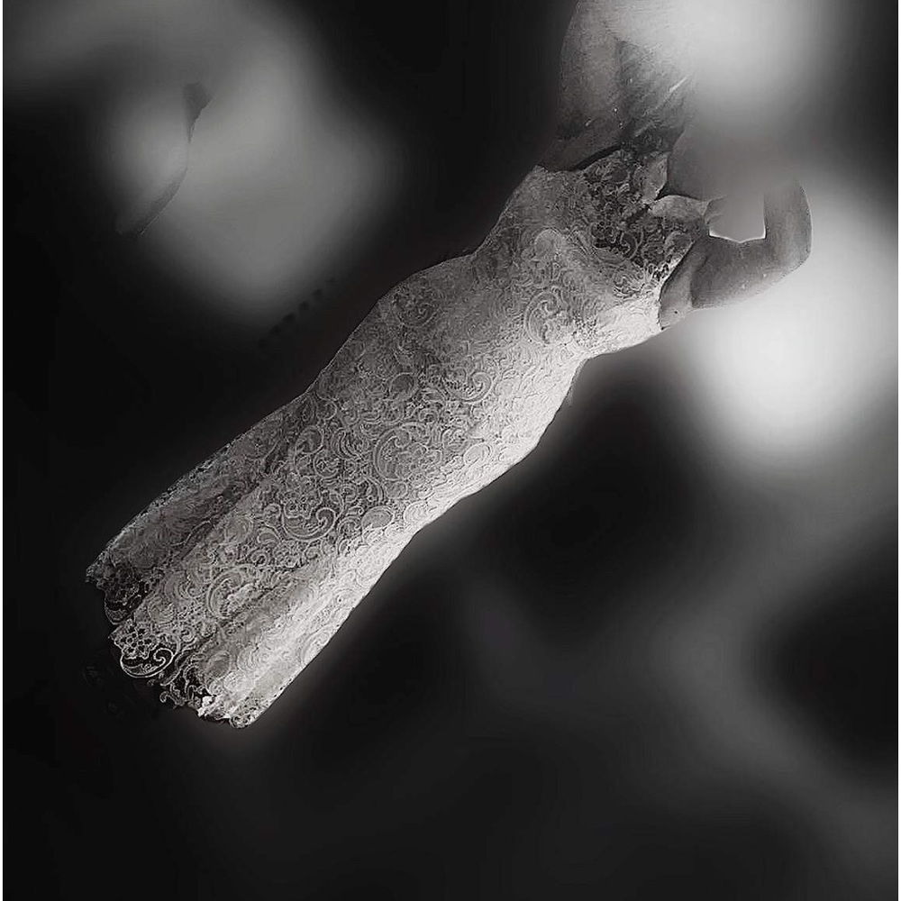 Wedding Dress says size 14. Fits like a 6 NWT